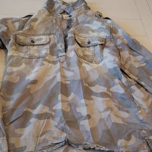 Womens Hollister button camo shirt